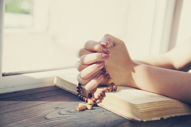 Cómo rezar la Oración a la Virgen de la Regla para recibir su protección