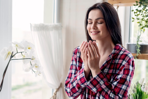 Ejemplos y ejercicios: Explora diferentes oraciones y prácticas espirituales que te ayudarán a recuperar la tranquilidad en momentos de angustia