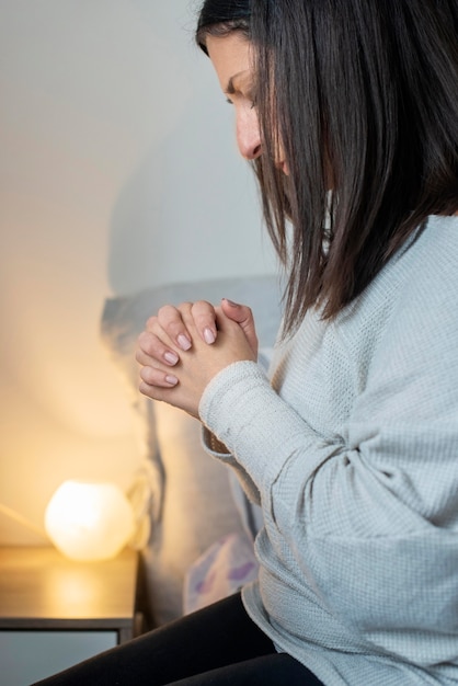 Cómo fortalecer tu fe y confianza a través de la oración