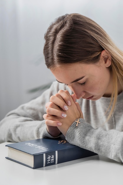 Cómo fortalecer tu conexión con San Matías a través de la oración y la fe