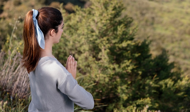 Aprende a fortalecer tu salud física y espiritual a través de la oración
