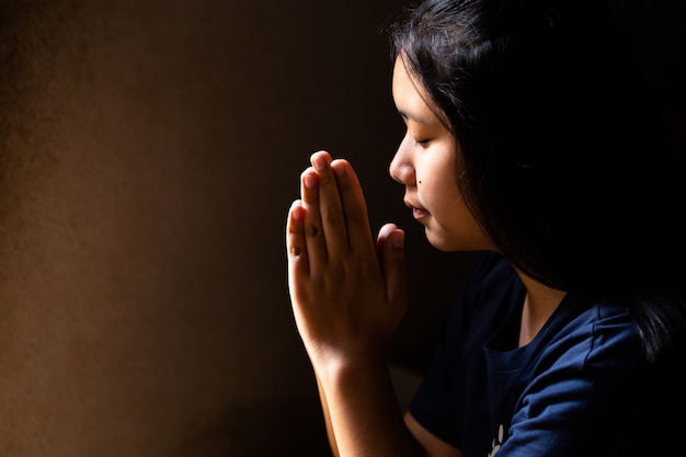 Cómo hacer la Oración a Santa Teresa